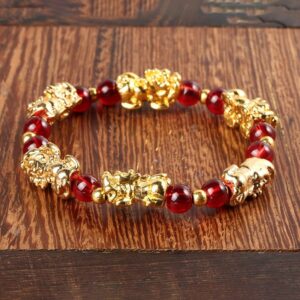 New Yellow Stone PIXIU Bracelet Vintage 3D Red Garnet Beads Feng Shui Lucky Brave Wealth Bracelet for Women Men Bangles