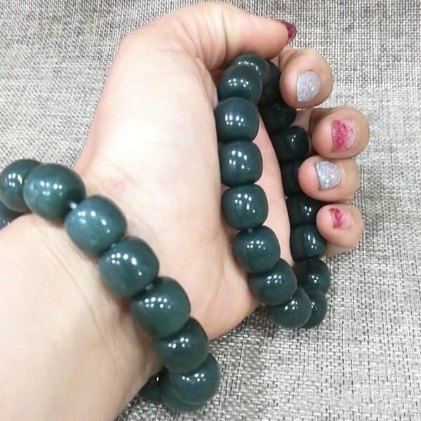 Hetian Jade Bracelets Are Refined And Polished