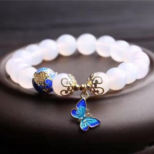Crystal white agate bracelet